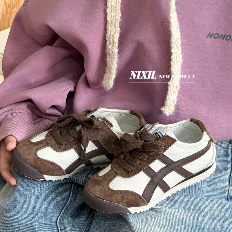 Kids Casual Sneakers Boys Girls Soft Rubber Sole Pigskin Upper Shoes Magic Tape