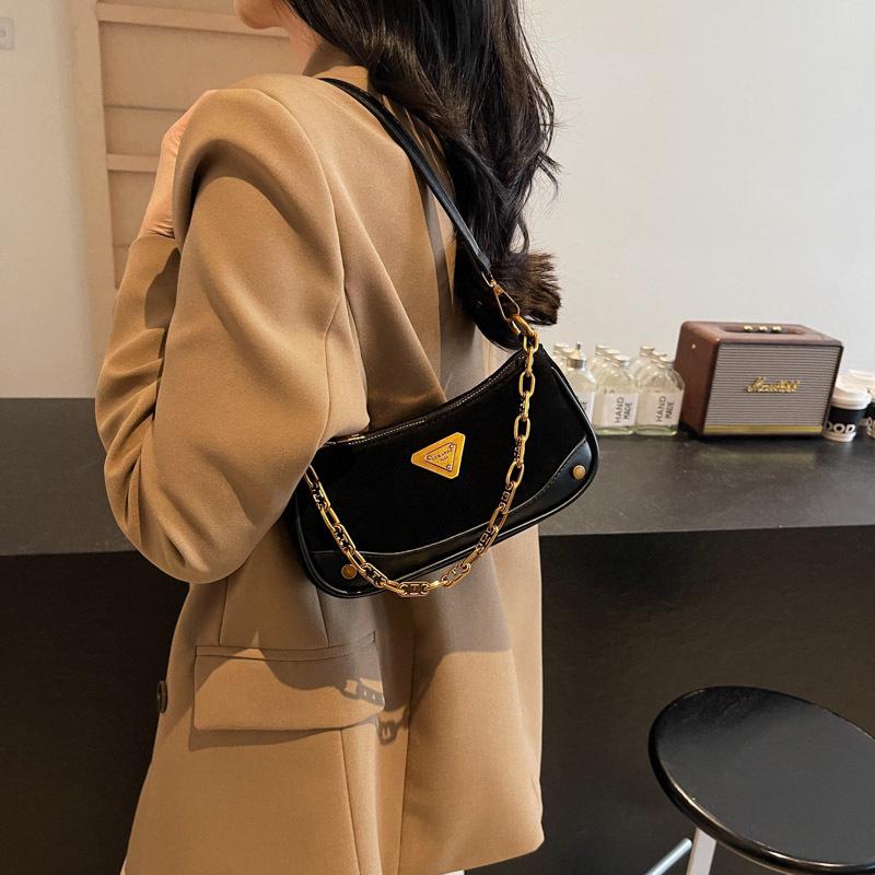 

2025 new solid color women s bag nylon cloth portable shoulder crossbody simple versatile bag women s underarm bag 22*7*11 чёрный