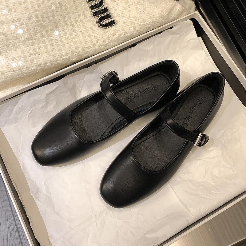 2025 spring new one-word buckle with shallow mouth flat-soled single shoes small square head retro soft leather soft sole Mary Jane women's shoes