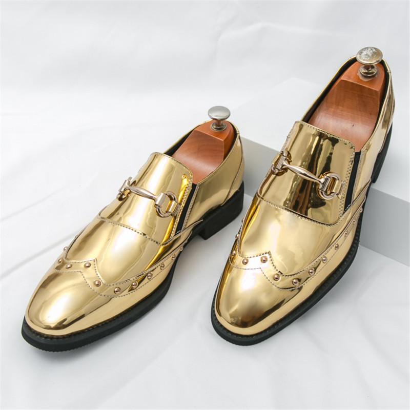 Fashion New Gold Punk Rivet Loafers New Men's Pointed Metal Chain Leather Shoes Male Designer Formal Wedding Dress Homecoming Footwear