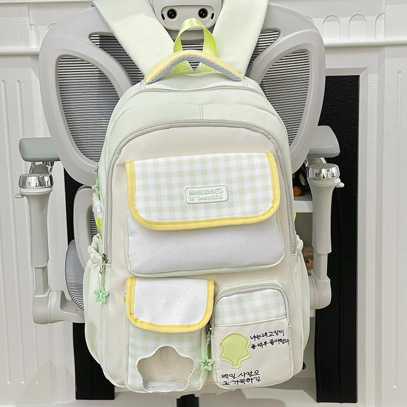

New schoolbag female Japanese ins cute dopamine contrasting color college style primary and secondary school students multicompartment backpack