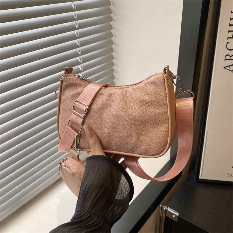 Bag Women's 2025 Summer New Fashion Korean Version Simple Messenger Bag Casual Bag Shoulder Bag Underarm Small Square Bag