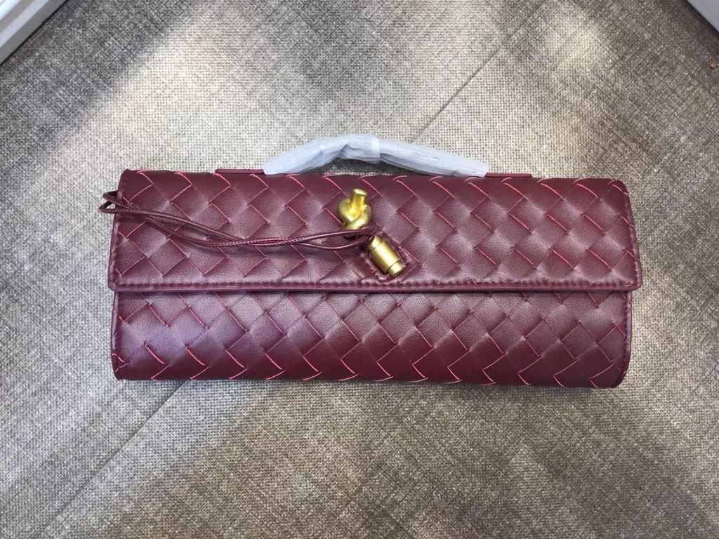 Handgewebte Baguette-Umhängetasche für den Frühling 2024 – europäischer und amerikanischer Modestil