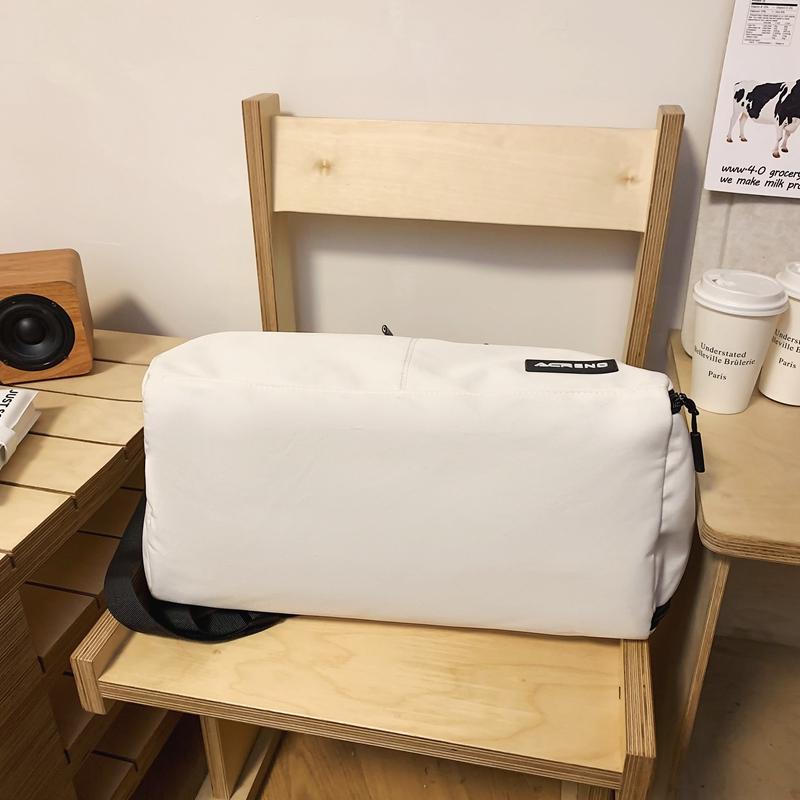 A Leisure Fashion Large Capacity Fitness Travel Bag, Waterproof Fabric, Large Capacity Yoga Travel Fitness Various Sports