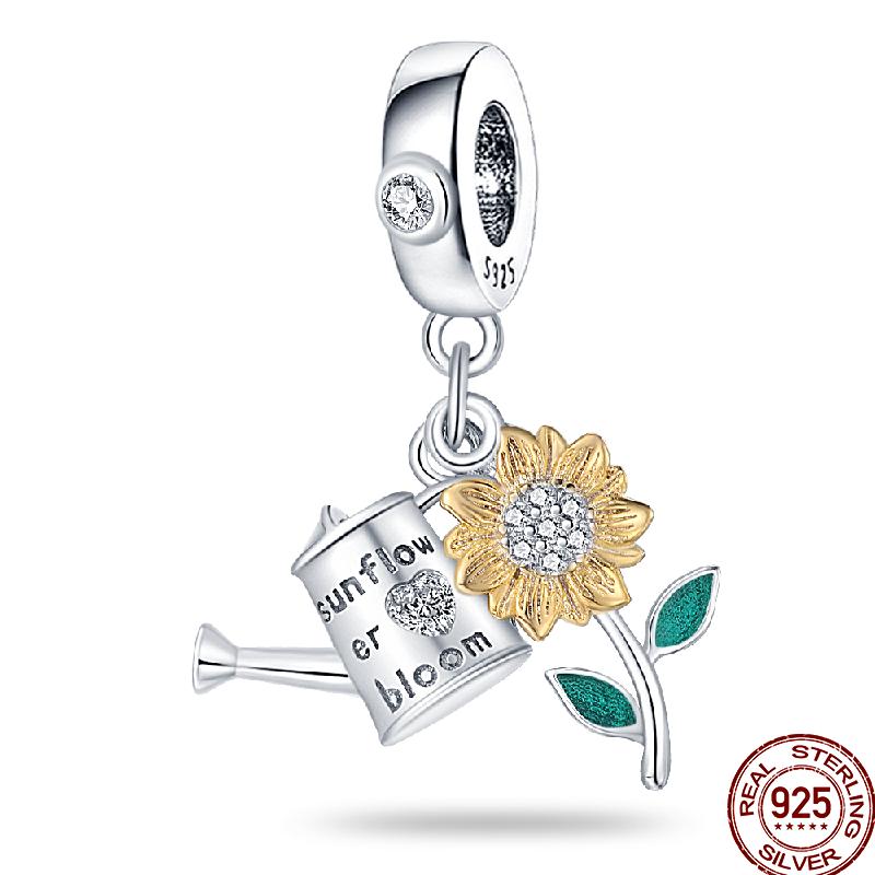 Copper Jewelry Pendant Early Spring Four Leaf Clover Flower Charm Fit Pan Beads Jewelry Birthday Diy Gift Fine Jewelry