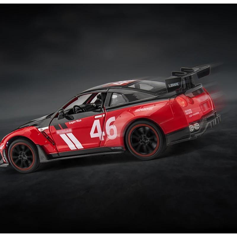 1/22 Nissan Skyline Ares GTR R35 Racing Diecasts & Toy Vehicles Toy Alloy Car Model Sound and Light Collection Kids Toys