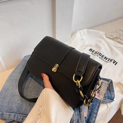 Nischendesign Satteltasche Damenmode Kette Achsel-Schultertasche Retro-Feeling Kleine quadratische Tasche