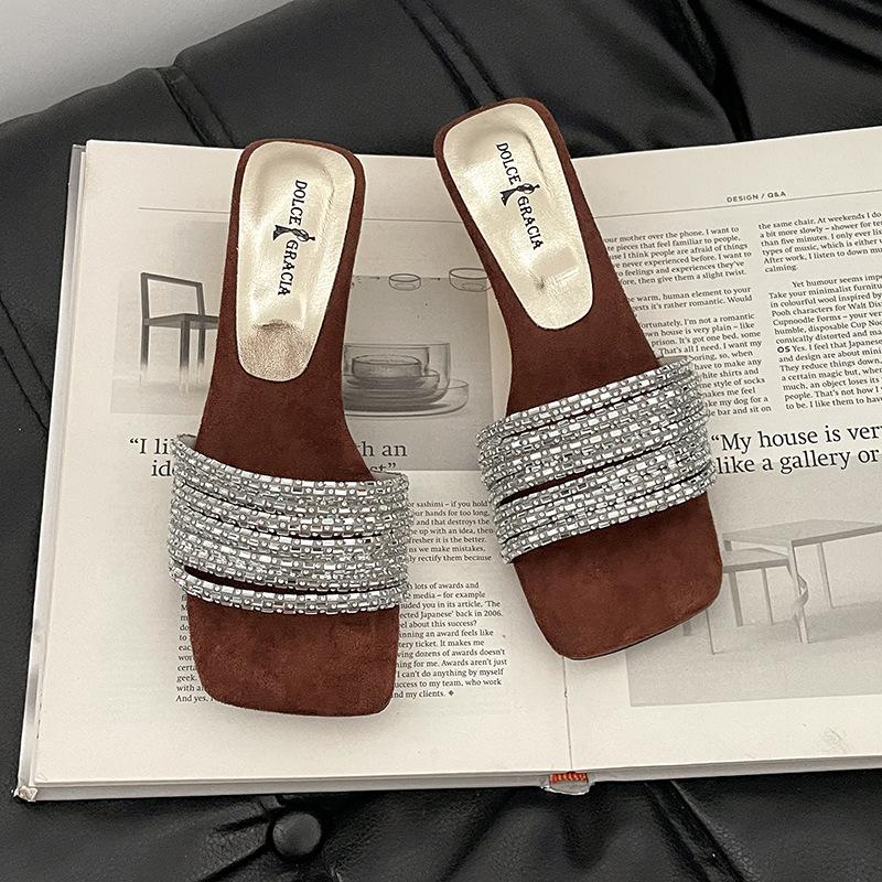 

Французские красивые сандалии на танкетке, женская летняя обувь, новые ремешки со стразами, юбки, высокие каблуки и крутые шлепанцы 40 коричневый