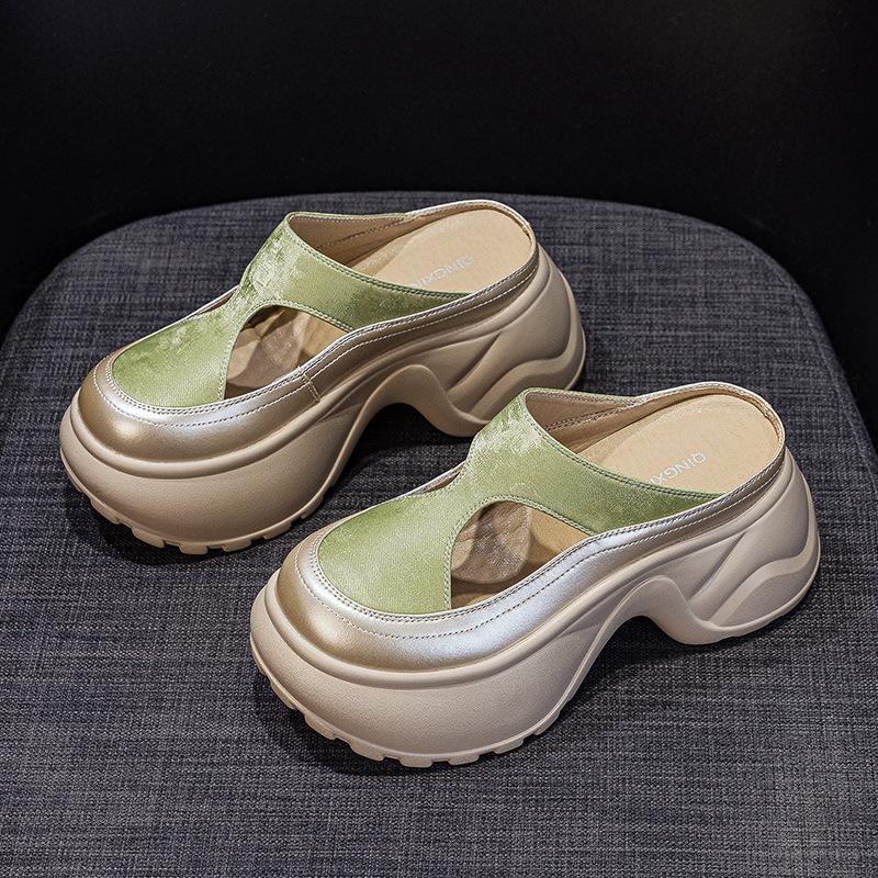 Small thick-soled bag head slippers women's 2025 new one-pedal lazy outer wear casual fashion versatile cool slippers