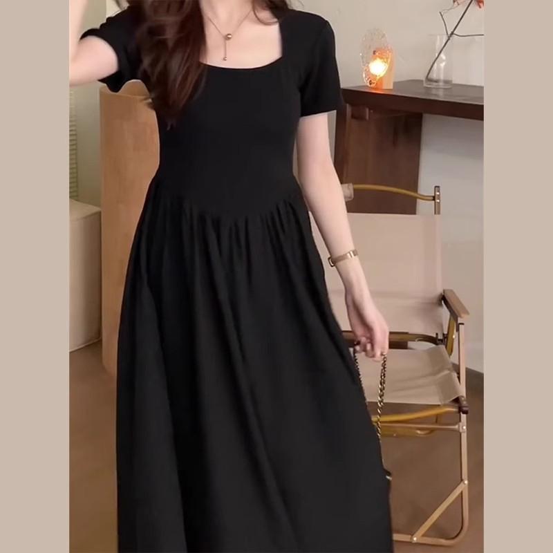 French Hepburn style dress women's 2026 summer temperament thin skirt high-end waist black a-word long dress