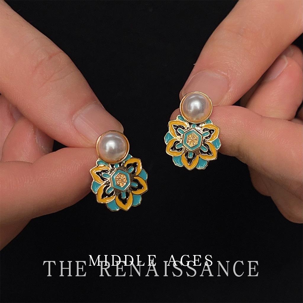 Легкие средневековые цветные эмалевые серьги-подвески с цветочным тотемом, дизайн в придворном стиле, жемчужные серьги для женщин