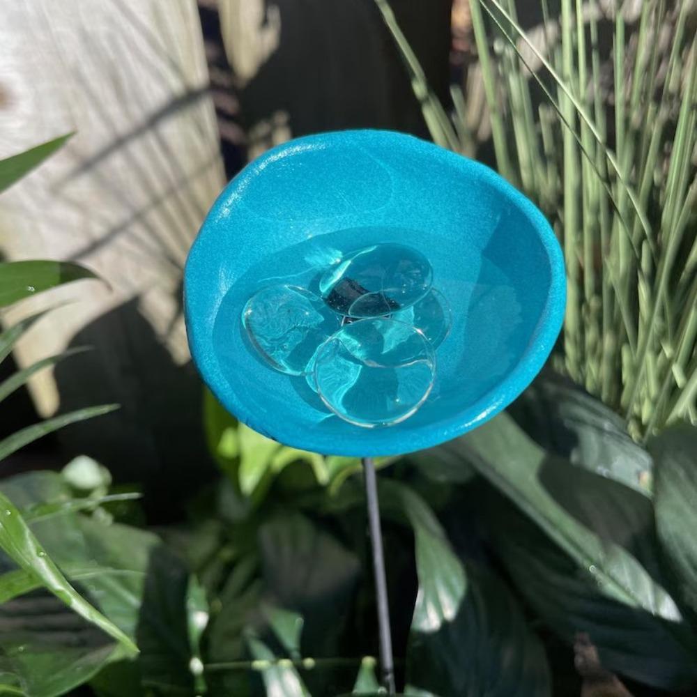 

Metal Flower Butterfly Mixer Water Dispenser Bird Feeding Cup Bee Watering Station Outdoor Garden синий