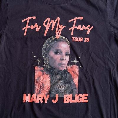 Mary J Blige Tour Band T-Shirt and Kids Tshirt: Black Graphic Tee