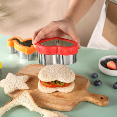 Sandwich Cutting Mold 4-piece Stainless Steel Cookie Baking Mold Cartoon Shape Hand Protection Vegetables and Fruits