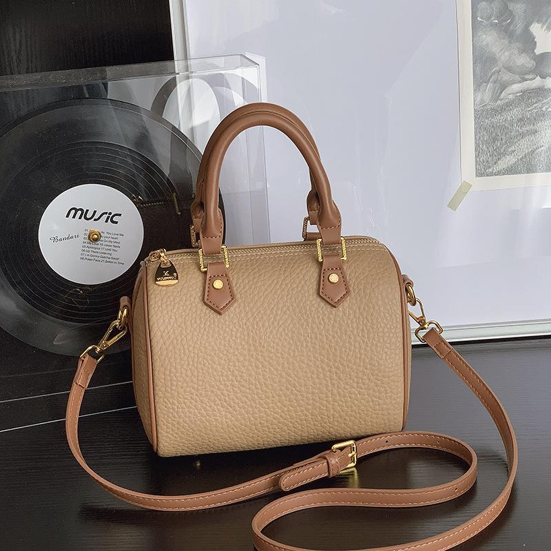 This Year's Popular Bags, Women's 2025 New Trendy Portable Pillow Bags, High-end Versatile Shoulder Bags, Messenger Bags.