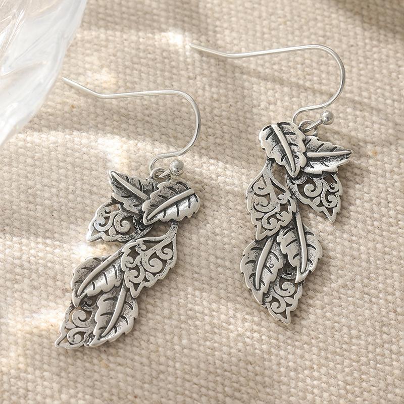 Boucles d'oreilles pendantes longues style bohème vintage avec pampilles feuilles superposées - Attaches couleur argentée, Boucles d'oreilles pendantes plantes