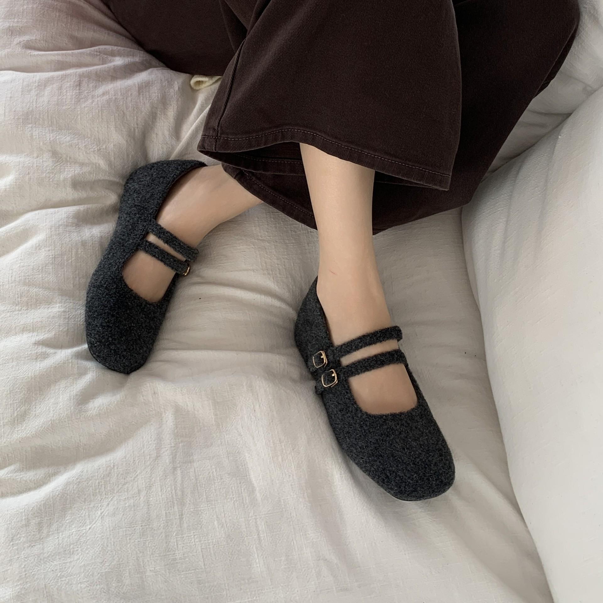 

French small fragrant wind fluffy shoes women s outer wear 2025 new autumn and winter retro round head soft sole velvet Mary Jane cotton shoes 39