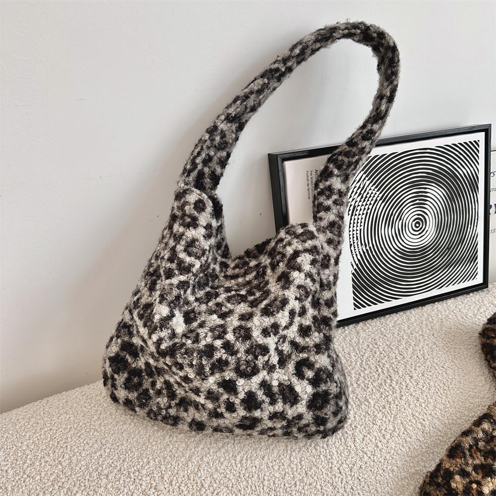 Fashionable Korean Ins Style Large Capacity Faux Lamb Wool Tote Bag In Leopard Print
