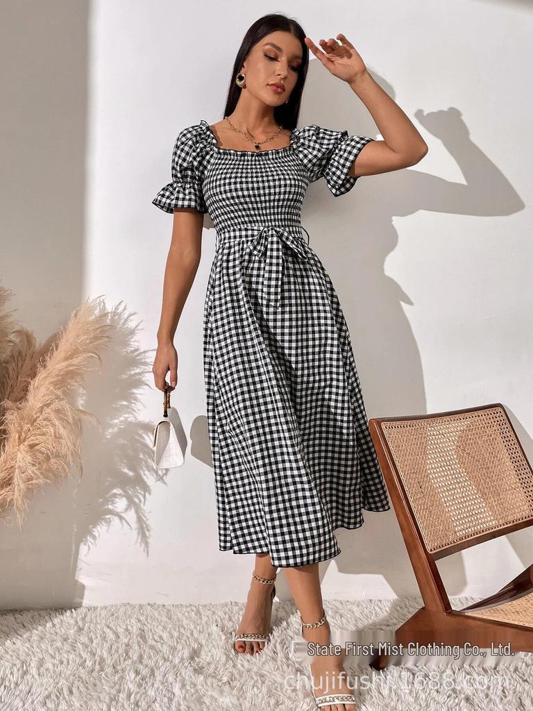 Damen Kariertes Midi-Kleid mit eckigem Ausschnitt, Bindegürtel und Rüschenärmeln