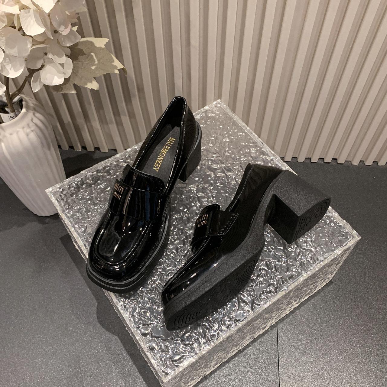 

Factory direct sales support cross-border delivery, autumn 2025 new models with skirts, high heels, temperament, fashionable small leather shoes 35