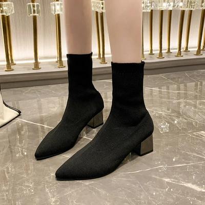 Botine tricotate pentru femei 2024 Iarnă Pantofi noi la modă pentru femei Vârf ascuțit Elasticitate Toc gros Șosete Botine scurte Zapatos