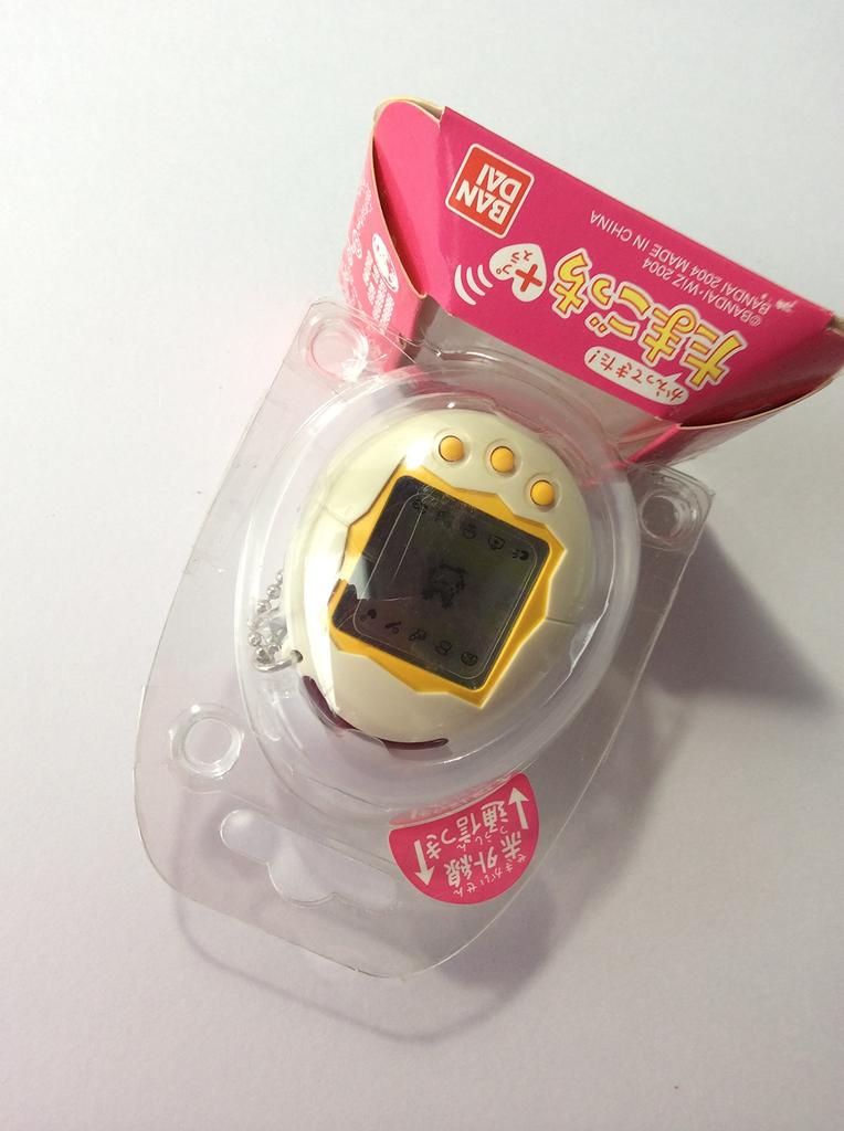 Tamagotchi Plus White