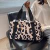 Women's Lightweight Large Capacity Travel & Gym Bag
