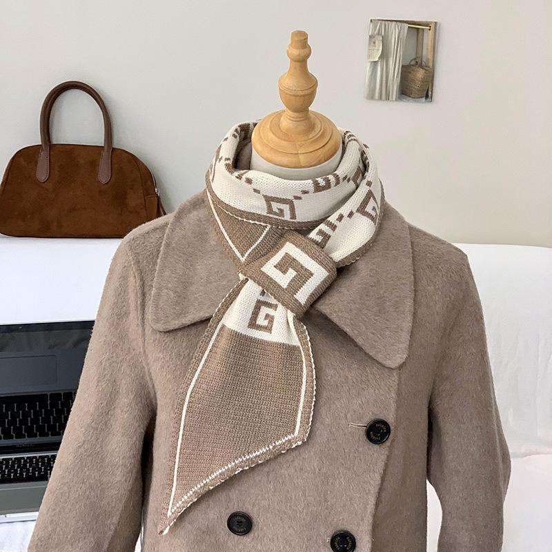 Scarf Women's Winter New Black and White Classic Striped Versatile Lazy Neck Protection Decorative Temperament Scarf Scarf