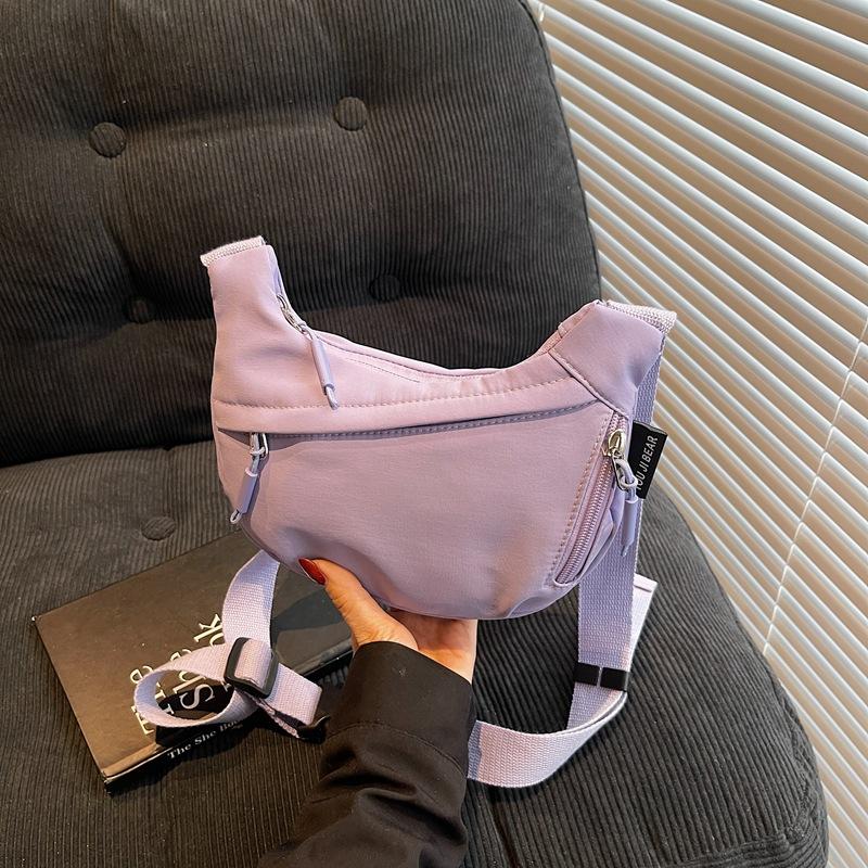 Casual dumpling bag women's new lightweight messenger bag outdoor sports shoulder bag versatile commuter mobile phone bag