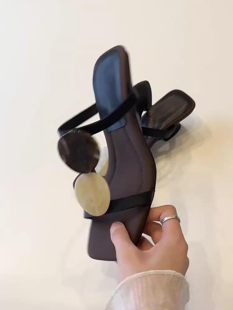 

Fashion Hot Selling 2025 New Sheepskin Version Roman Style Flat Bottom Sandals Women s Wear Open Toe Square Head Elegance Beach Shoes 35 чёрный