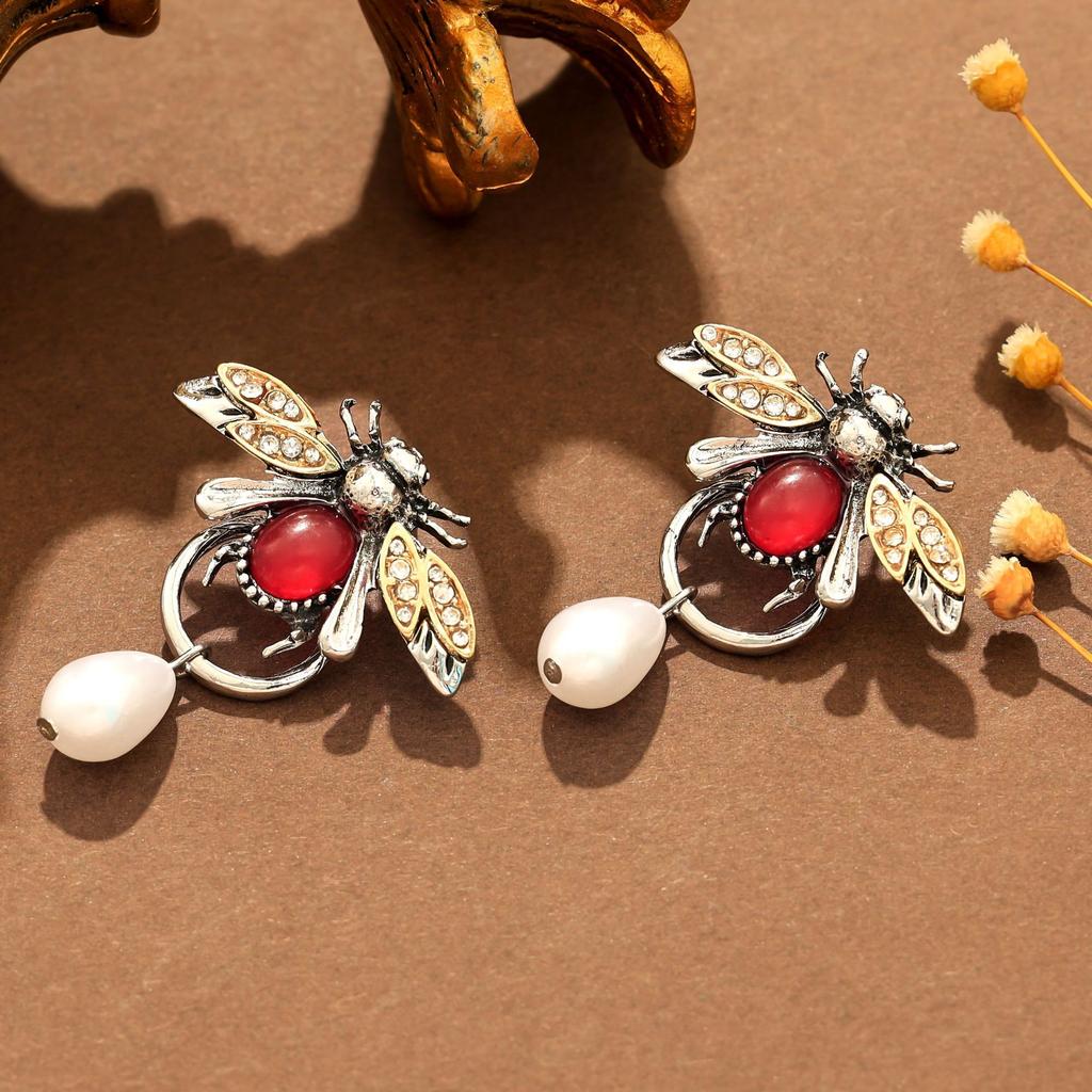 Personalized Retro Insect Water Drop Animal Earrings Necklace Niche High-end Precision Earrings Women