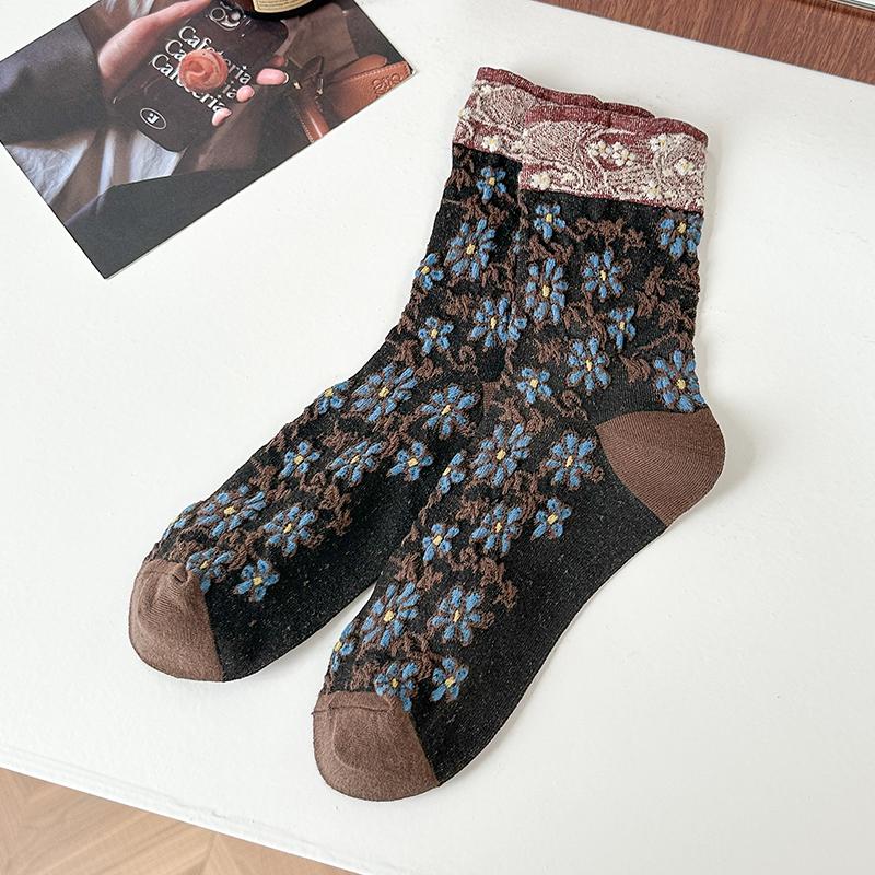 Autumn Winter Mid Calf Socks for Women Japanese Embossed Floral Cotton Socks Court Retro Ethnic Artistic Style Soft Casual Socks