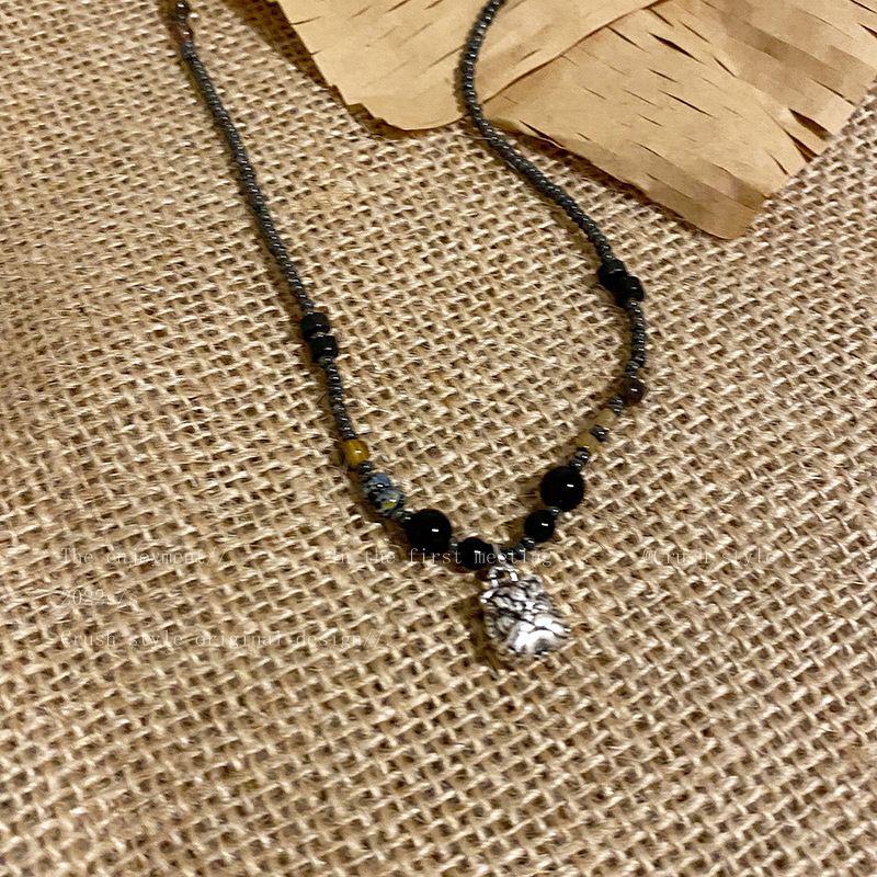 Retro Chinese Lion Dance Beaded Necklace - Versatile Ethnic Clavicle Chain for Women