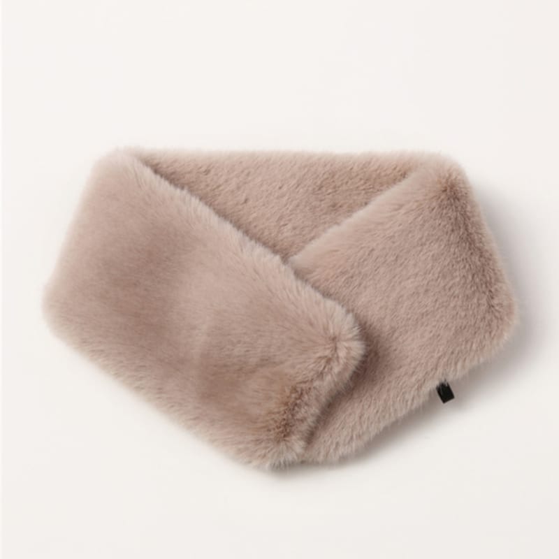 

LALA Magnetic Fur Scarf - Beige FREE
