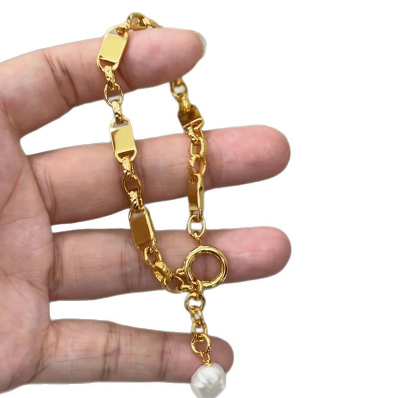 Gold-Plated Square Freshwater Pearl Bracelet: Fashionable, Unique Bangle, Cool and Versatile Hand Jewelry