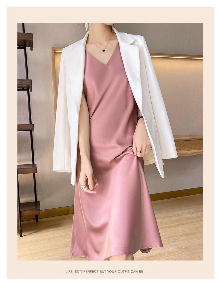 Czarna Satynowa Sukienka Slipowa Bez Rękawów w Linii A – Damska Letnia Długość Nad Kolano