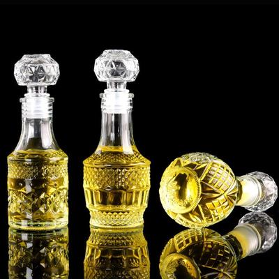 1 Stück 50ml Mini Glas Alkohol Spirituosenflaschen mit Schraubverschluss Kleine Leere Spirituosen Whisky Weinflasche Whisky Dekanterflaschen