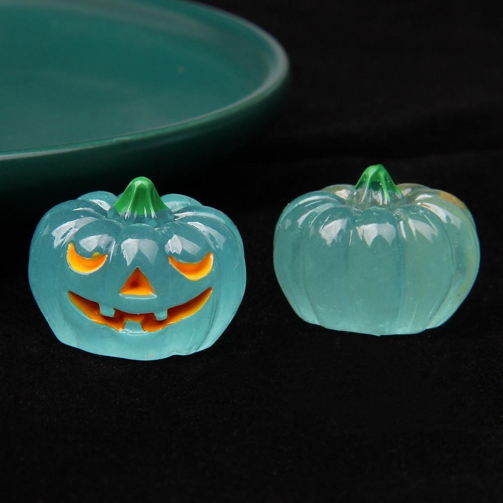 8pcs Halloween Luminous Pumpkin Figures Mini Pumpkin Ornaments  for Patio Yard Garden