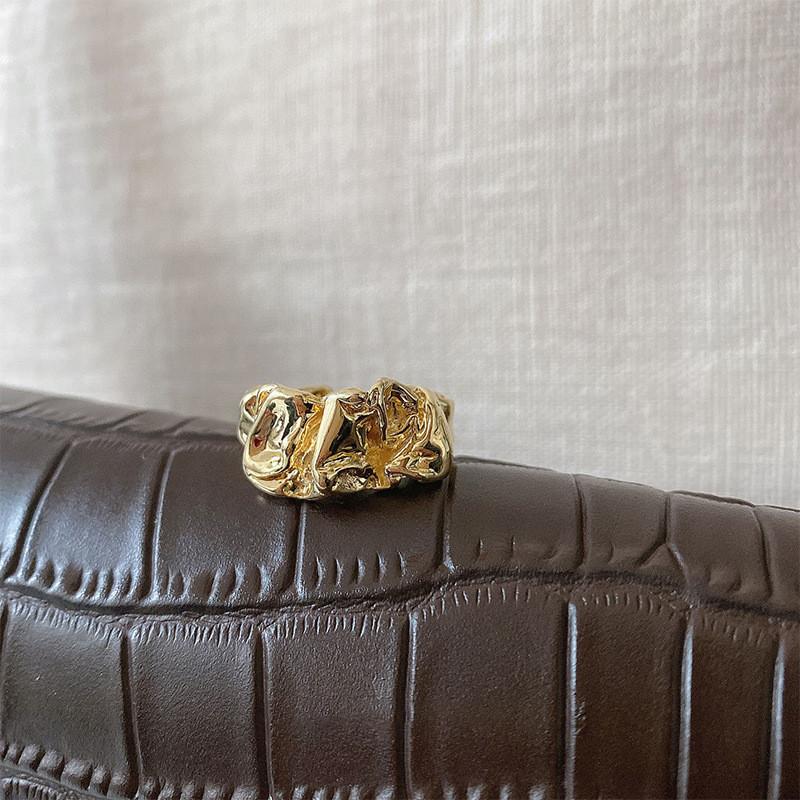 Elegant Korean Style Wrinkled Open Finger Ring For Women In Unique Geometric Design
