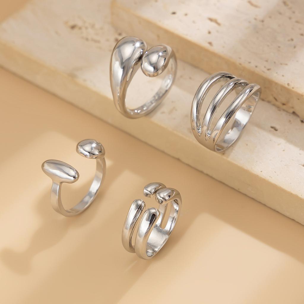 Exaggerated Geometric Metal Section Bracelet, Niche Personalized Design Glossy Spring Buckle Bracelet