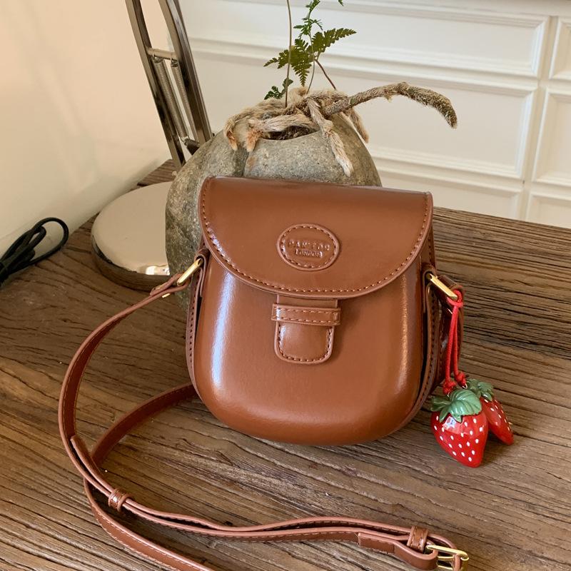 Retro underarm small bag women's 2025 new fashion versatile shoulder messenger bag autumn and winter texture mini saddle bag