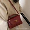 Fashionable and popular handbag bag women's 2025 Korean version of the new niche temperament shoulder bag foreign style retro crossbody bag
