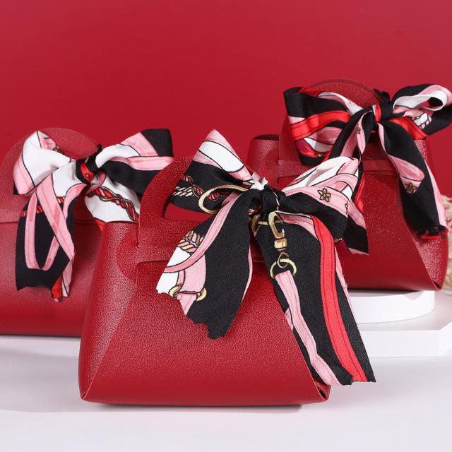 Schleife Band Leder Mini Handtasche Geschenktüten Süßigkeiten Verpackung Box Verpackung Tasche Verteilung Taschen Hochzeitsgeschenk Süßigkeiten Box 5St