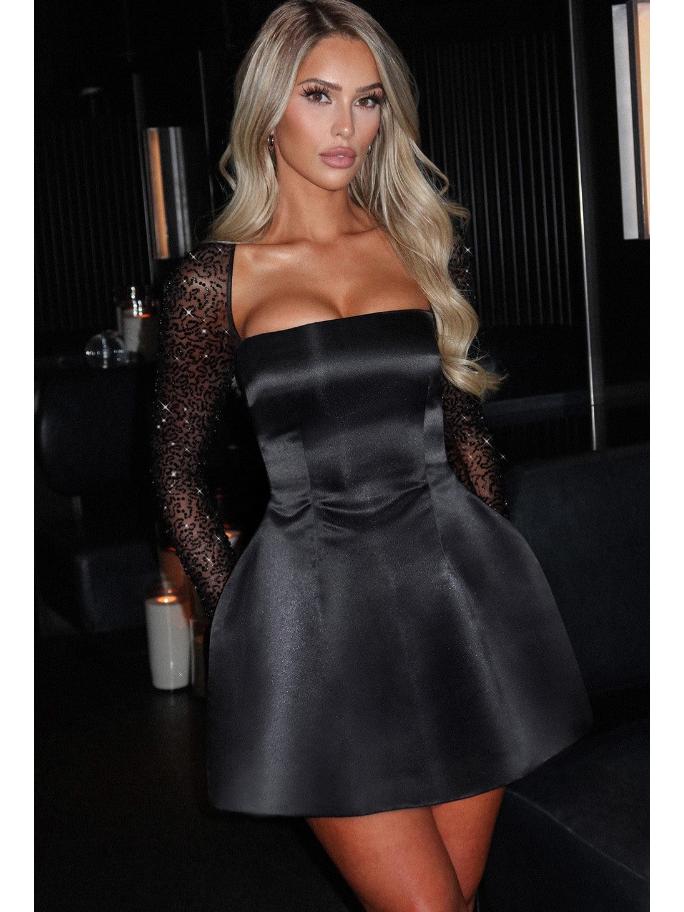 Elegant Solid Color A-Line Dress with Square Neck & Lace Patchwork - Winter 2024 Collection