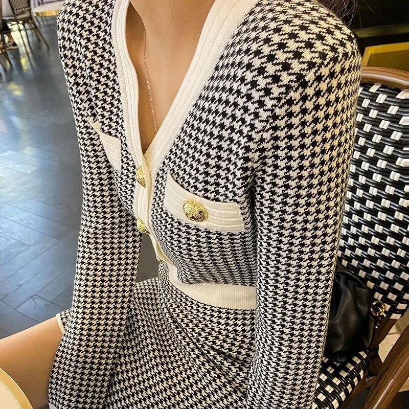 Westernized Thousand Bird Checker V-Neck Knitted Sweater Dress for Women High Waist Hair Dress Sweater Dress Female Tops
