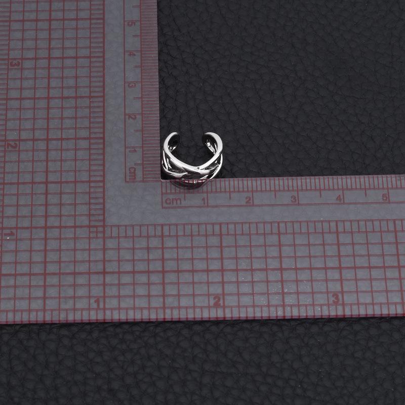 

Унисекс клипсы на уши в корейском стиле, не требующие прокола: Поддельные свисающие серьги и серьги-гвоздики для пирсинга хряща для мужчин и женщин