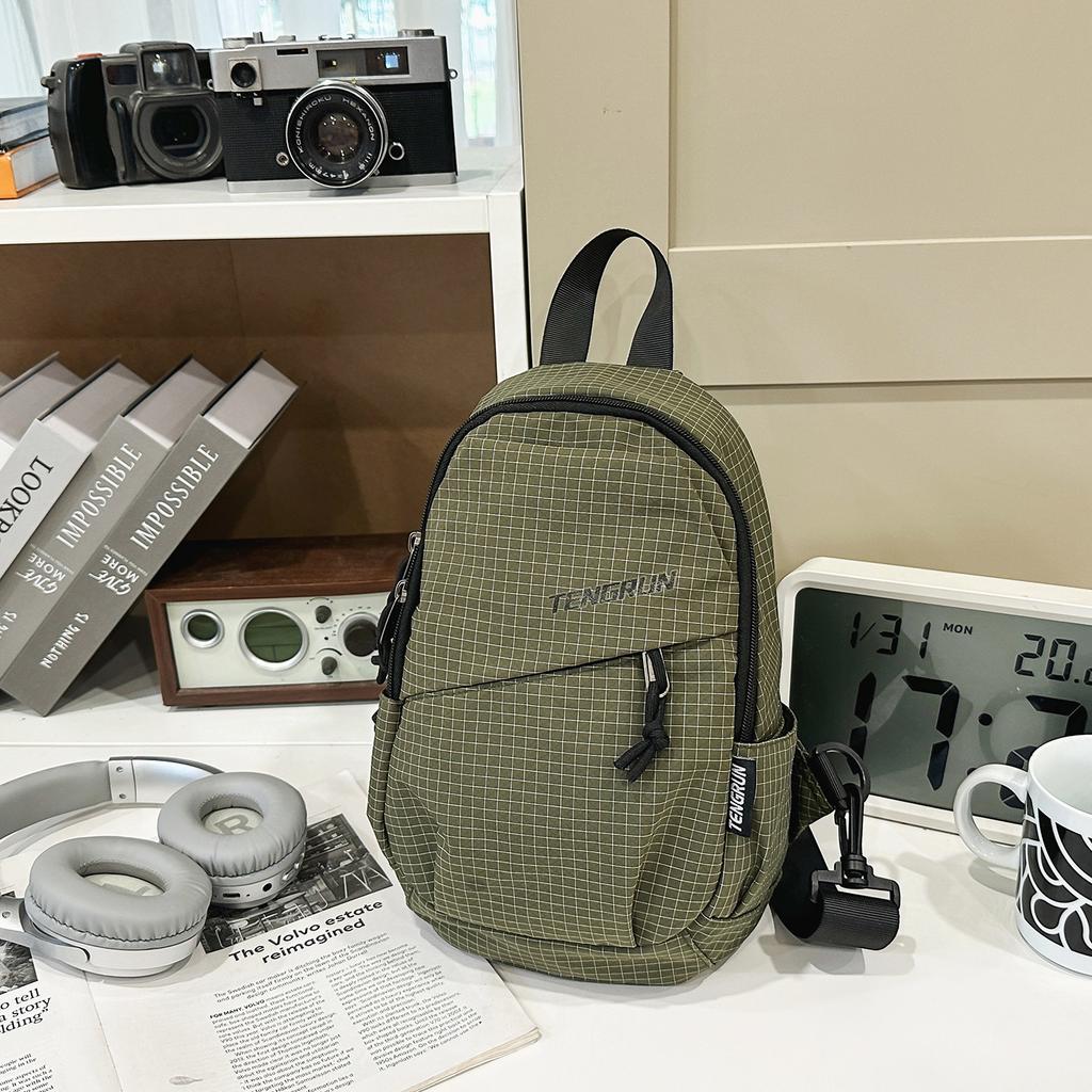 Men's messenger bag Casual commuter breast bag Women's going out Portable shoulder bag Outdoor mountain climbing sports cycling bag Backpack