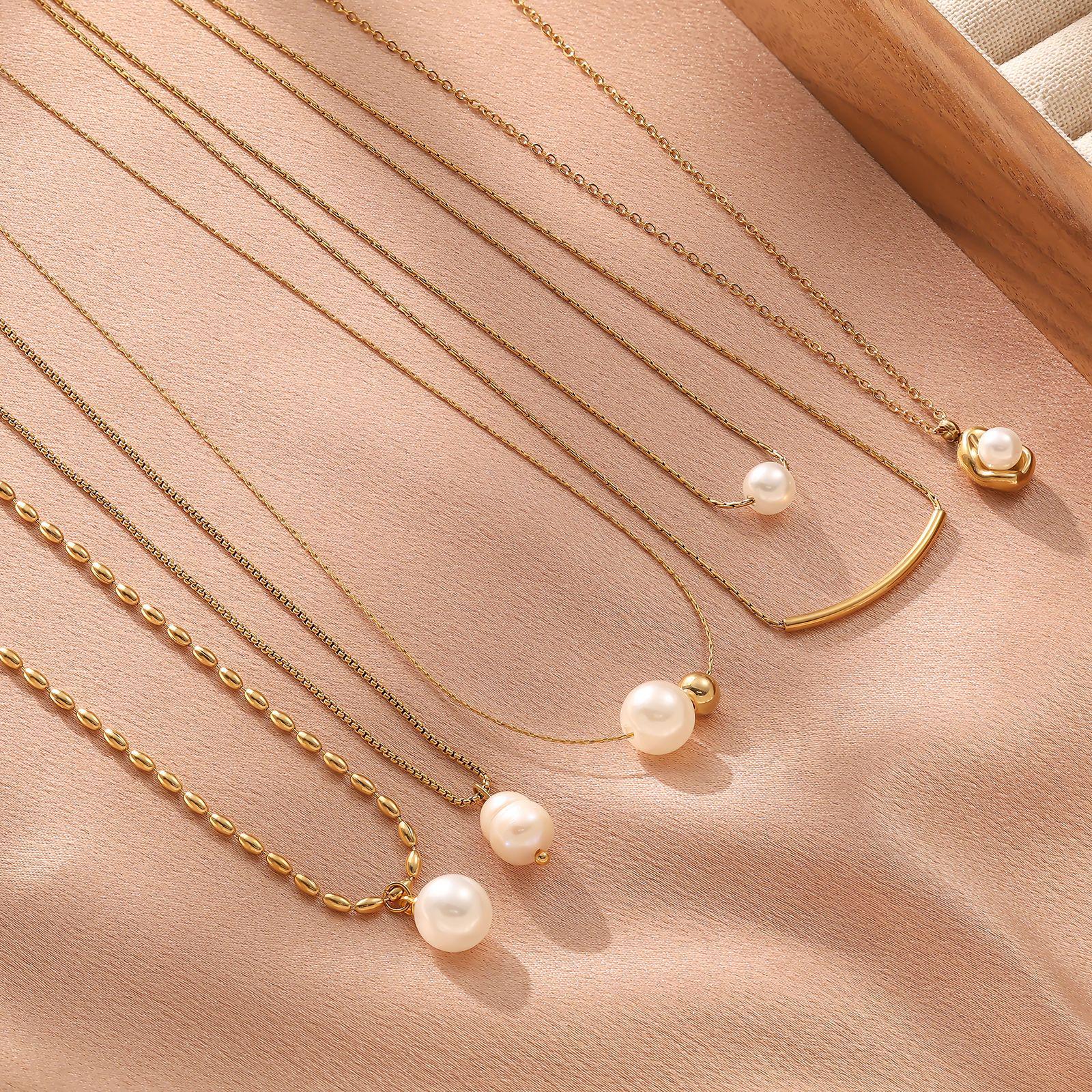 

18K Gold Plated Minimalist Clavicle Necklace with Imitation Pearl for Spring/Summer