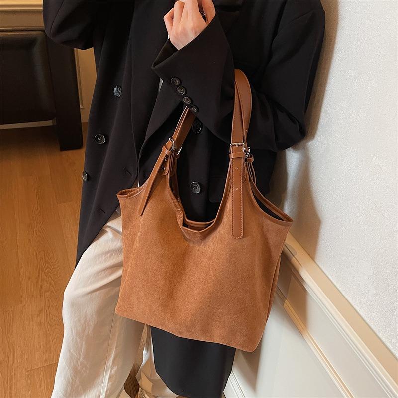 Retro autumn bag women's new retro shoulder bag large capacity tote bag fashion commuter bag