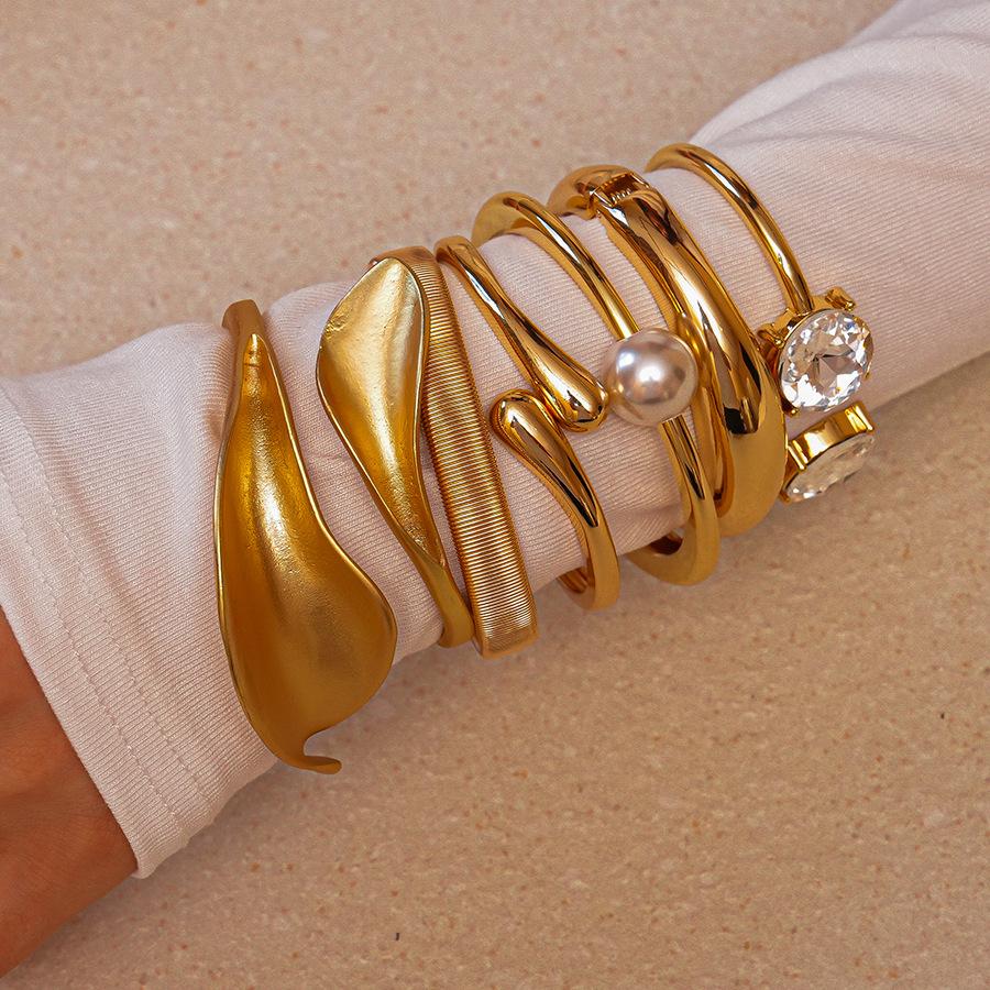 DIEZI Fashion Punk Gold Color Metal Cuff Bangles Vintage Exaggerated Rhinestone Geometric Bracelet Bangle For Women Men Jewelry